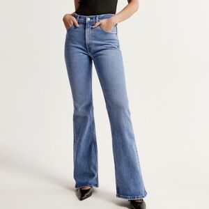 NWT Abercrombie The Vintage Flare High Rise Jean Size 28 6 Regular Medium Wash